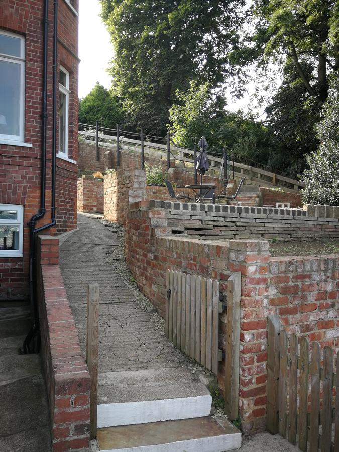 The Grove Acomodação com café da manhã Whitby Exterior foto